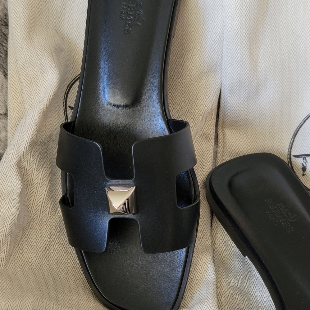 Hermes Sandal BLACK LEATHER SILVER STUD SIZE 39.5=9.5US LIMITED EDITION ORAN NEW - Picture 6 of 17